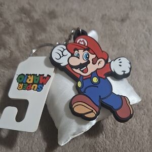 Nintendo Super Mario Bros Jumping Character Keychain